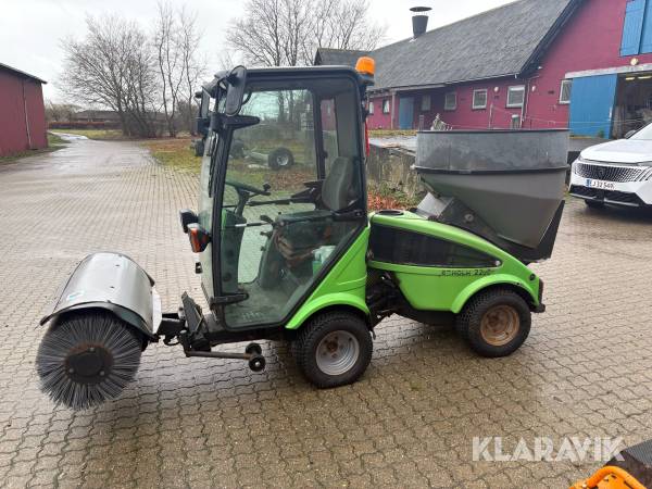 Redskabsbærer Egholm 2200T