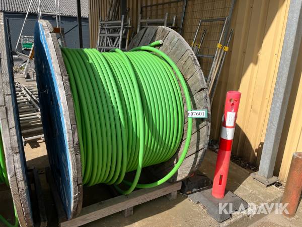 Kabeltromle med 1 leder kabel - 1x300
