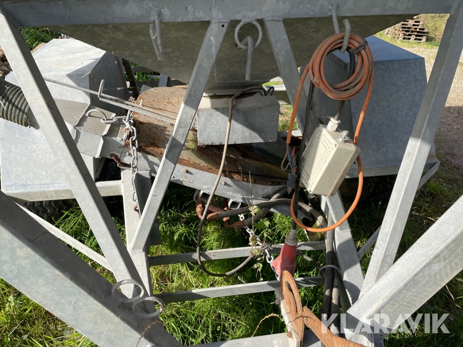 Mobil foderblander Peter Allen The Rota-Field Dispenser, Hol