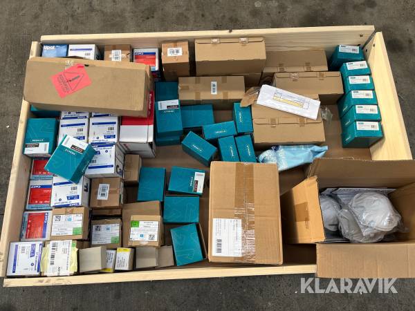 Lot - skruer, plugs og bolte