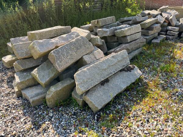 Kantsten granit ca 70 m