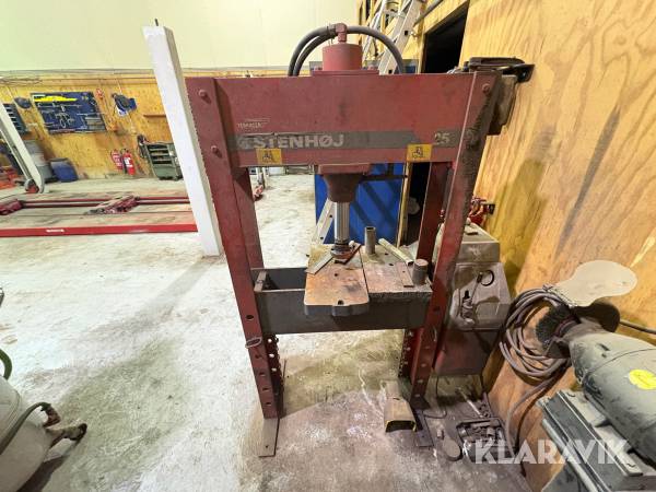 Presse Stenhøj 25 tons