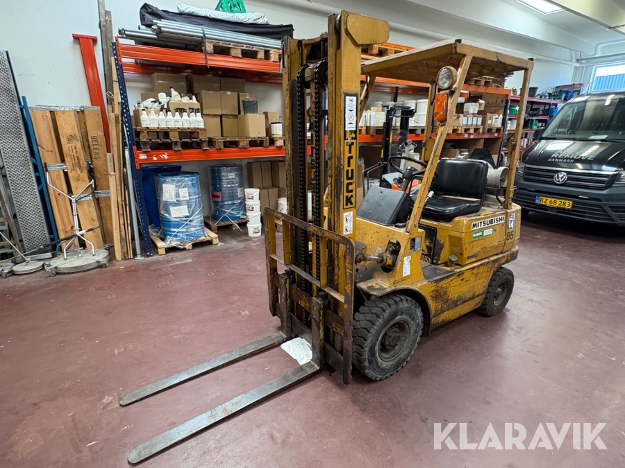 Truck Mitsubishi FG 14 T