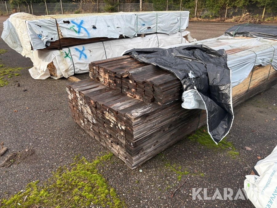 Lot: forskallings brædder 3 paller