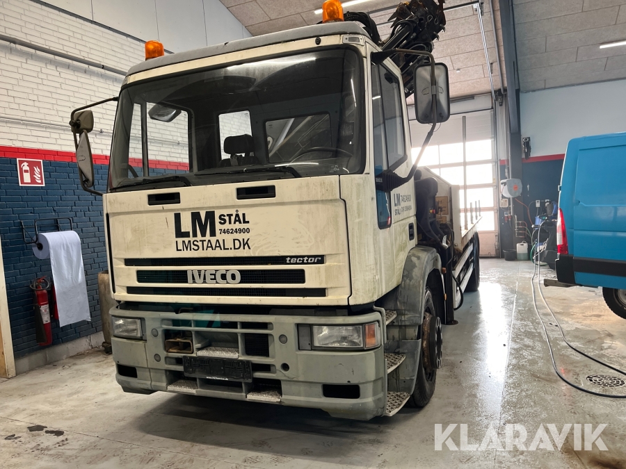 Kranbil Iveco Tector