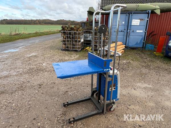 Elektrisk mini stabler NH Handling EPS 0415