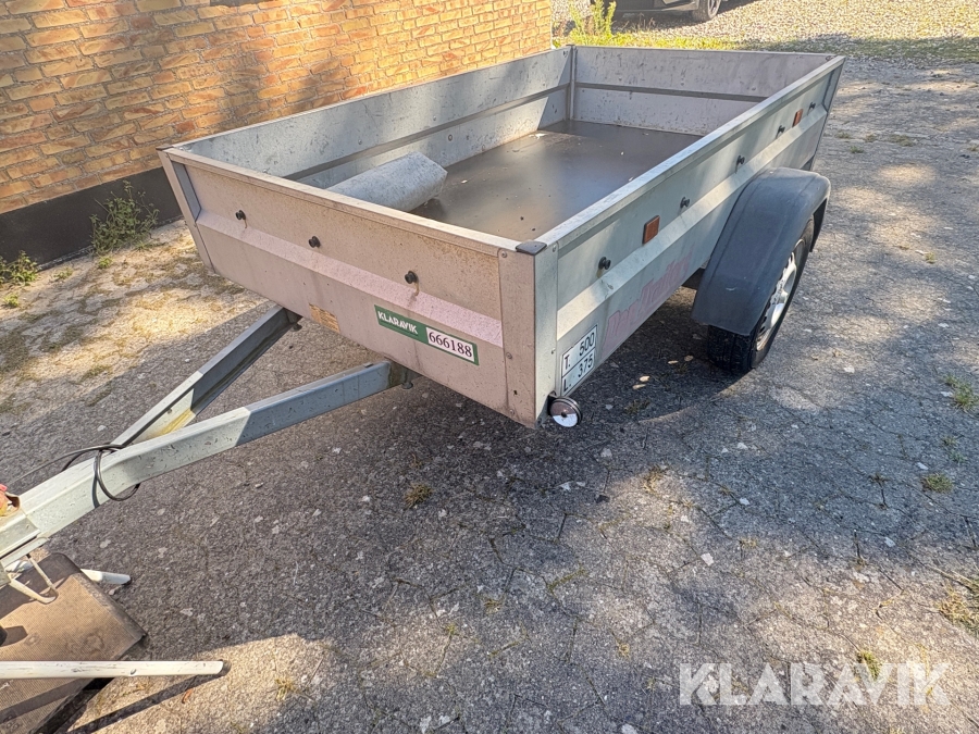 Trailer Variant 500 DS