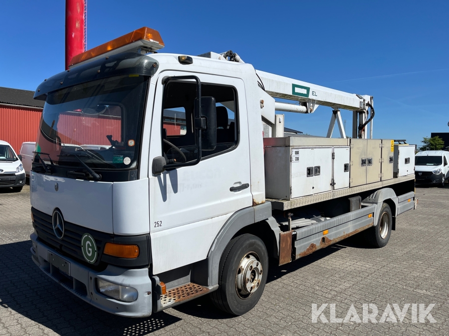Lastbillift Mercedes - Falck Schmidt Ateco - T2014 16 meter lift