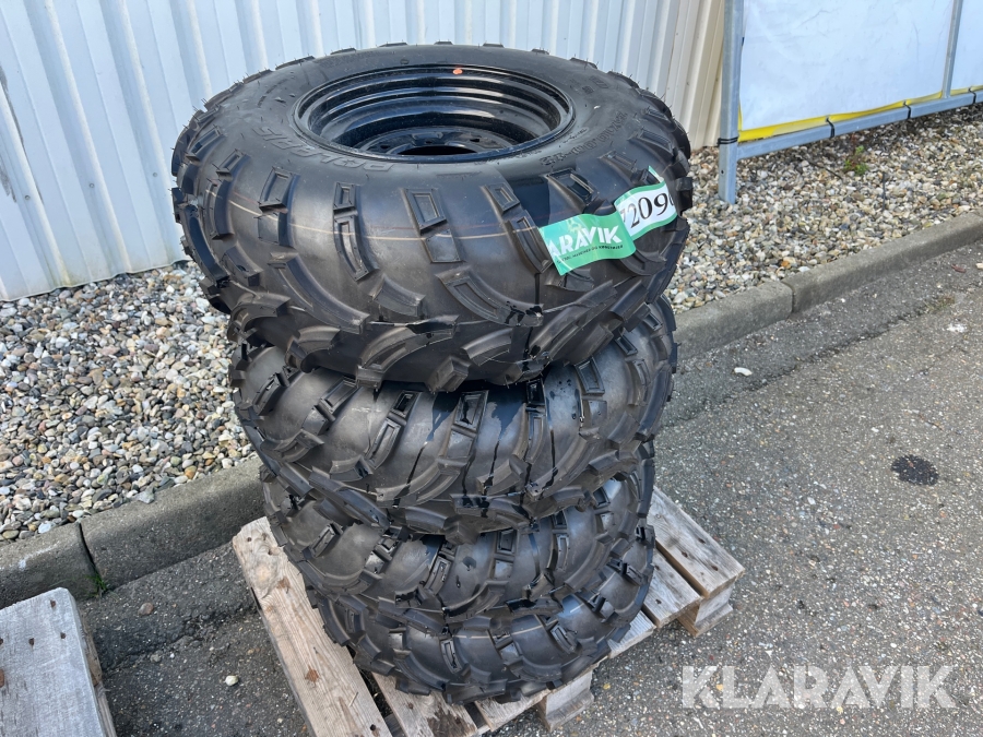 Dæk med fælge Polaris 