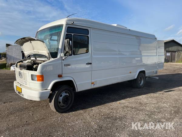 Lastbil Mercedes-Benz 811 D