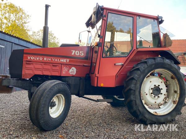 Traktor Valmet 705