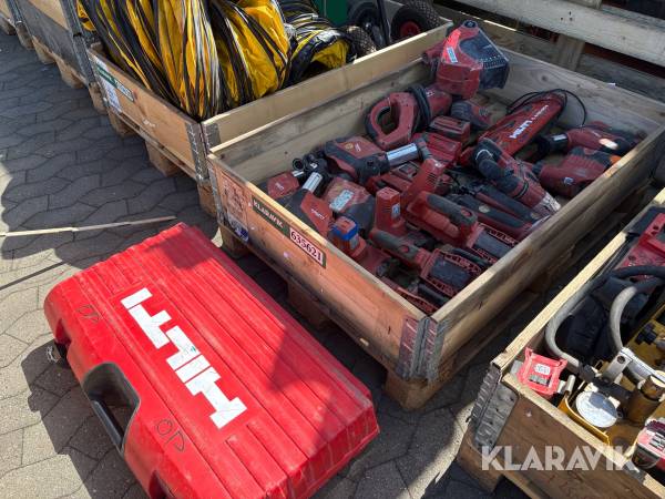 Assorteret håndværktøj Hilti - 18 dele