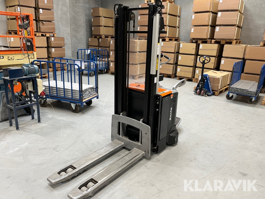 El stabler Rocla SP16