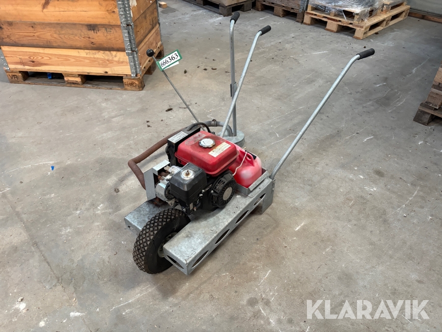 Muldvarpe- og mosegrisbekæmper Dan Mauki GG1-ER196