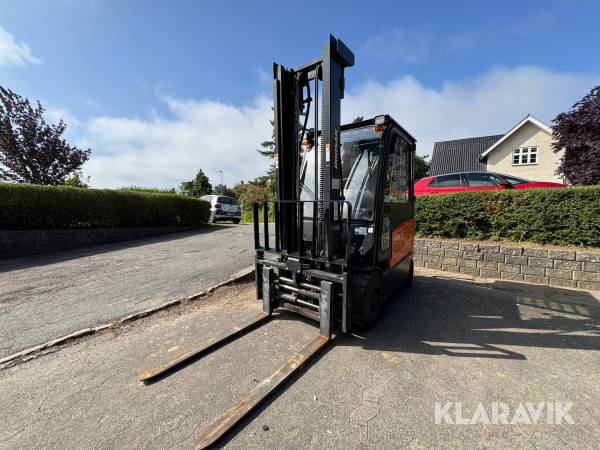 Truck Doosan B25X-7
