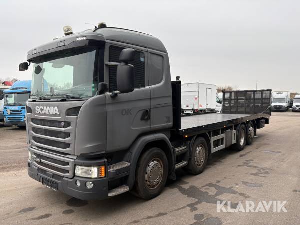 Autotransport Scania G 450 med knæklad