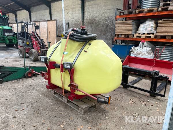 Fronttank Hardi FT-750