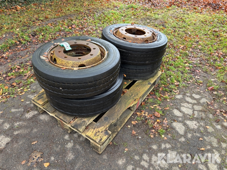 Dæk med fælg Dunlop og michellin