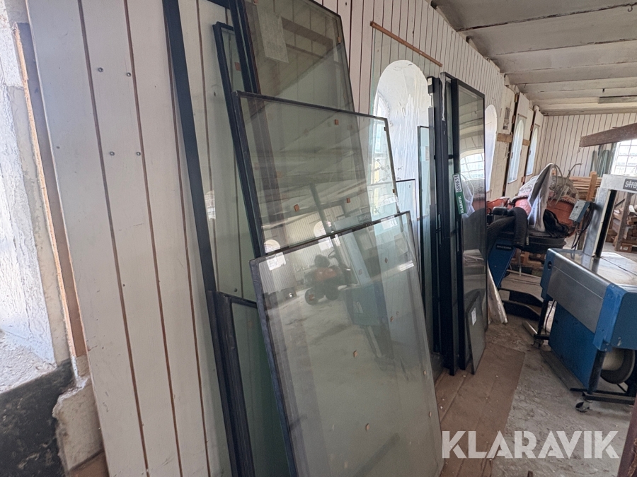 Blandet vinduer, glas og glasdøre