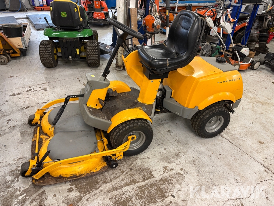 Græsslåmaskine Stiga Park Pro 16