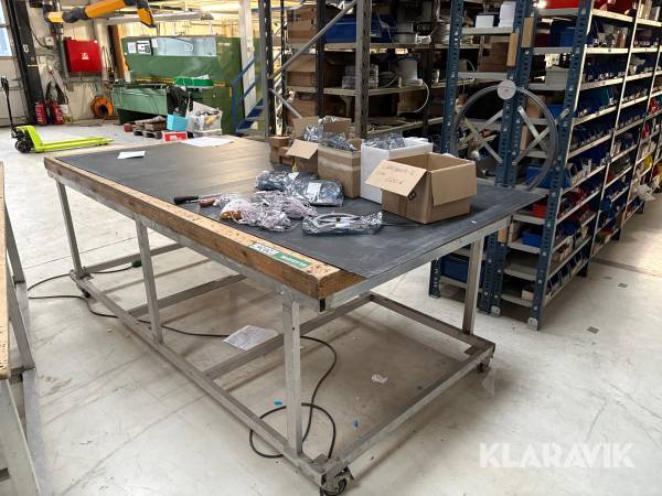 Arbejdsbord på hjul