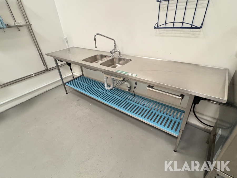 Stålbord med vask og hæve-/sænkefunktion – 3 styk