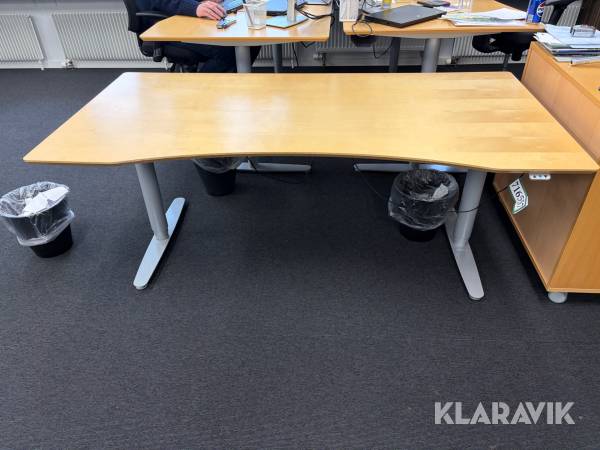 Hæve-/sænkeborder 14 styk.+ 1 konference bord Edsbyn