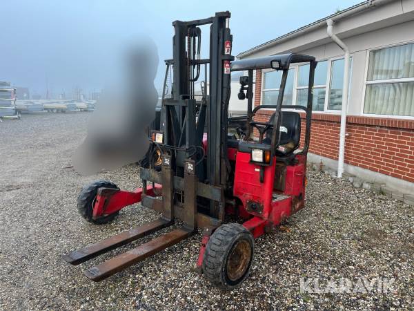 Medbringertruck Moffett M4 25.3 - 2500kg