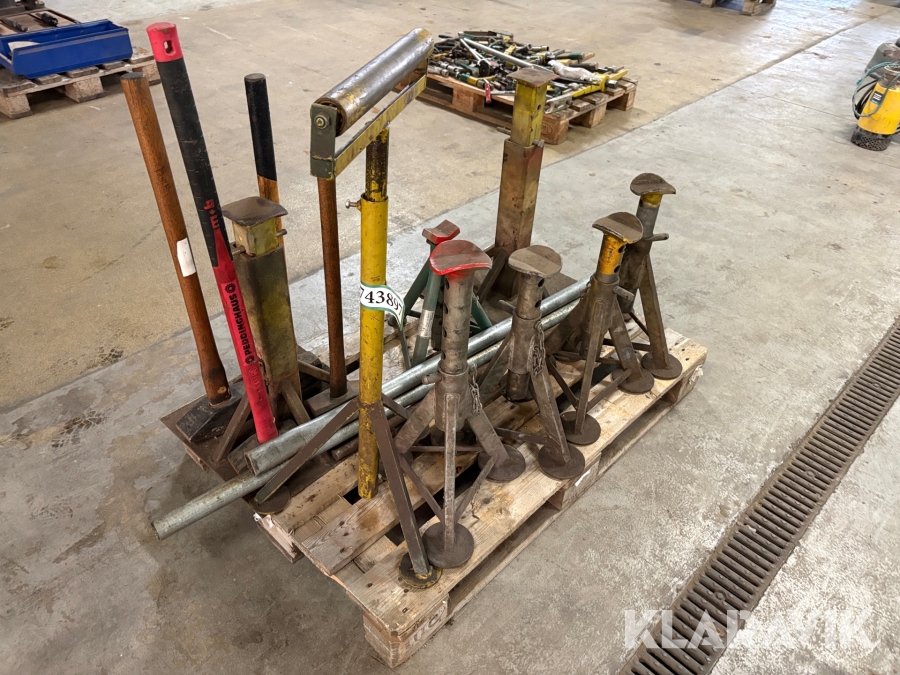 Støttebukke og hammere