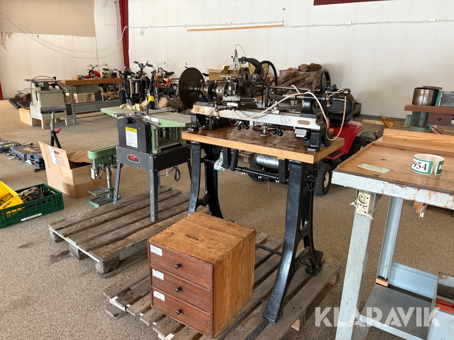 Drejebænk Wolf Jahn & Co - antik, med el-motor