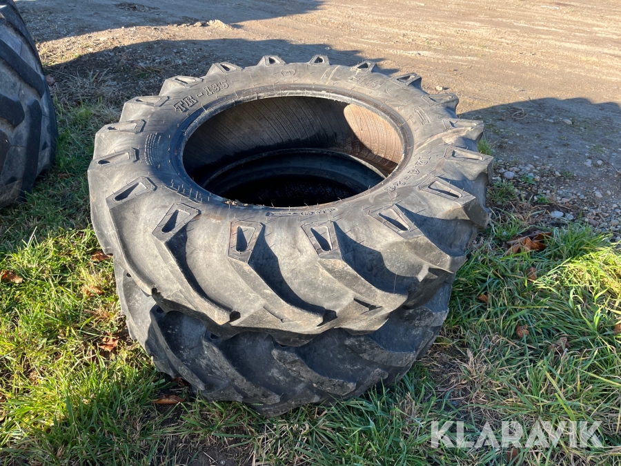 Dæk BKT TR-135 2 styk