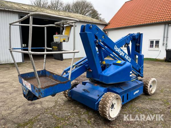 Bomlift UPRIGHT AB38