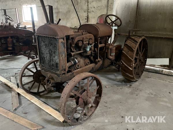 Veterantraktor Farmall