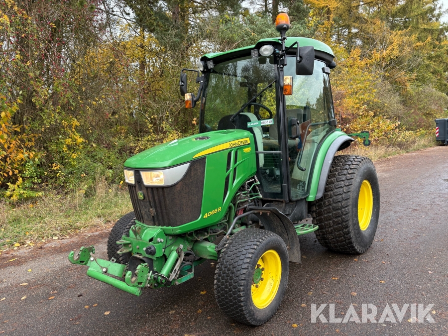 Traktor John Deere 4066R