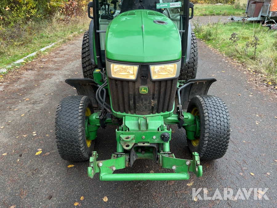 Traktor John Deere 4066R