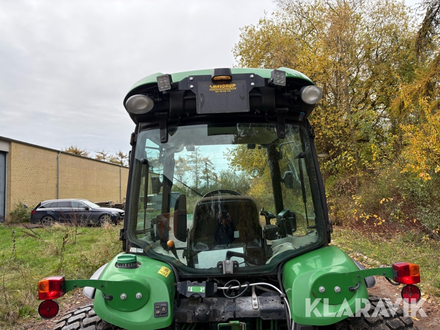 Traktor John Deere 4066R
