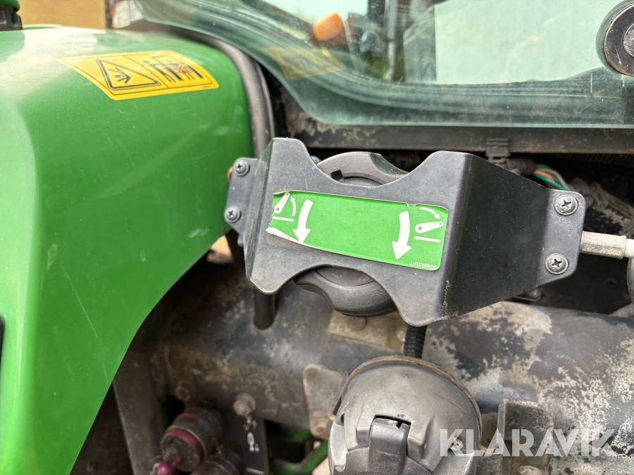 Traktor John Deere 4066R