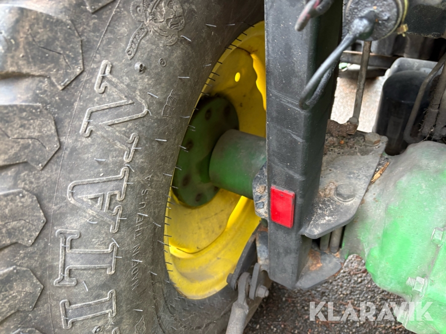 Traktor John Deere 4066R