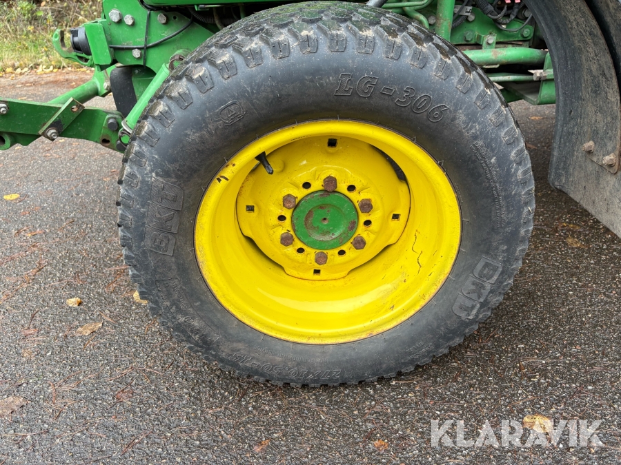 Traktor John Deere 4066R