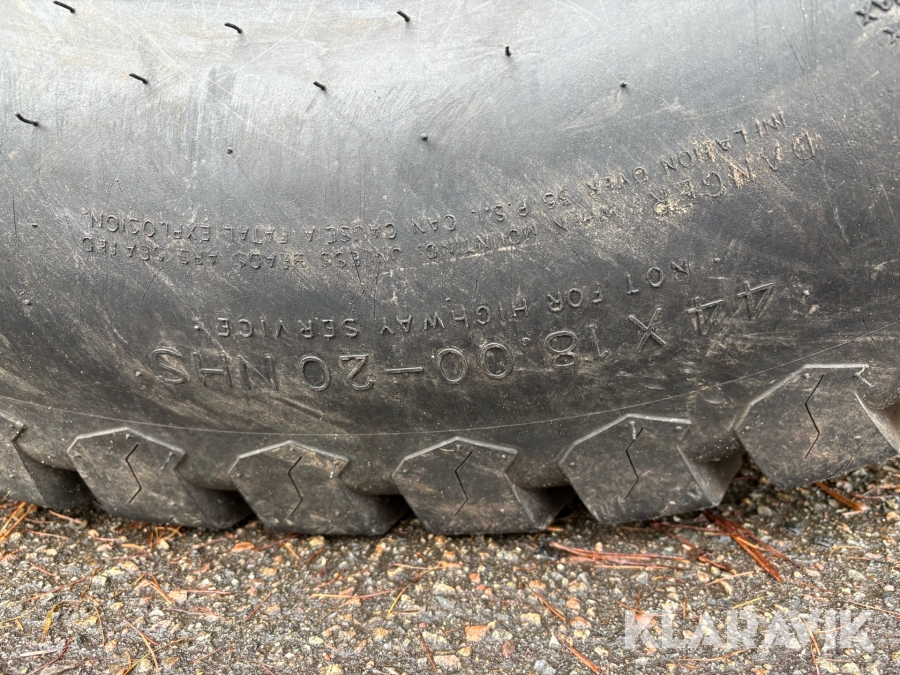 Traktor John Deere 4066R