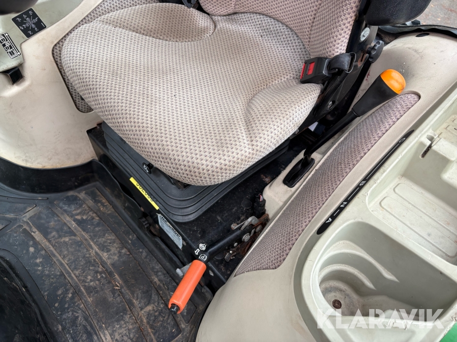 Traktor John Deere 4066R