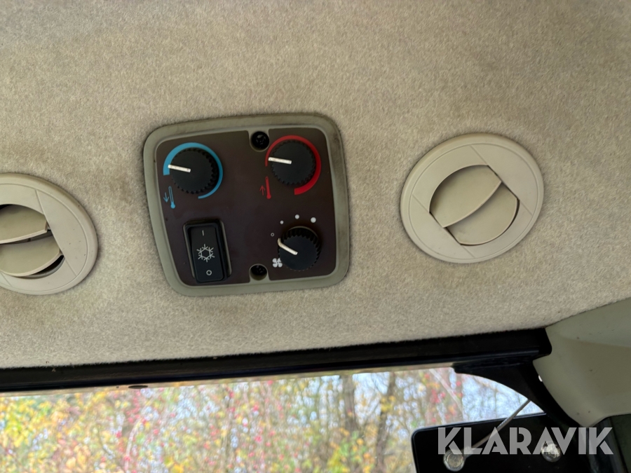 Traktor John Deere 4066R