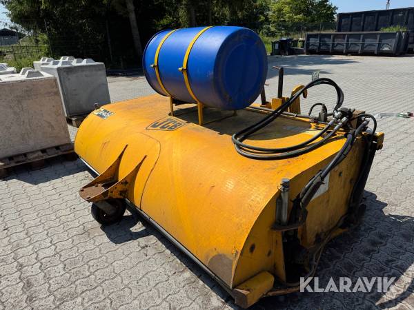 Fejekost med tank og vand JCB SC240