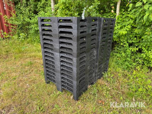 Halve plastpaller