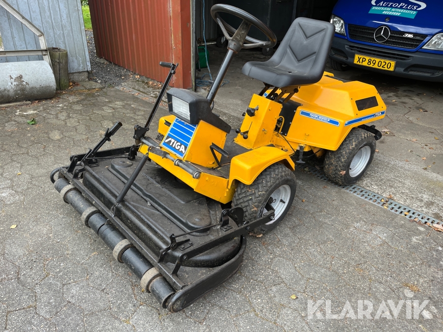 Rider STIGA PARK 2000E 11HP 40” ELECTRIC START