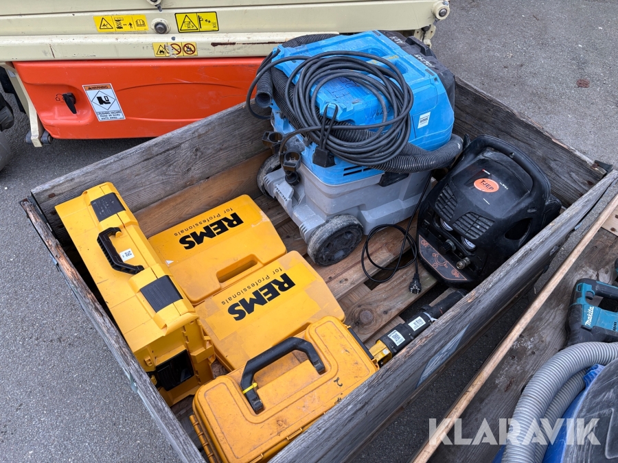 Håndværktøj og støvsuger - 1 palle