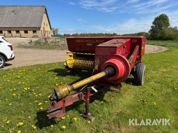 Ballebinder New Holland A272