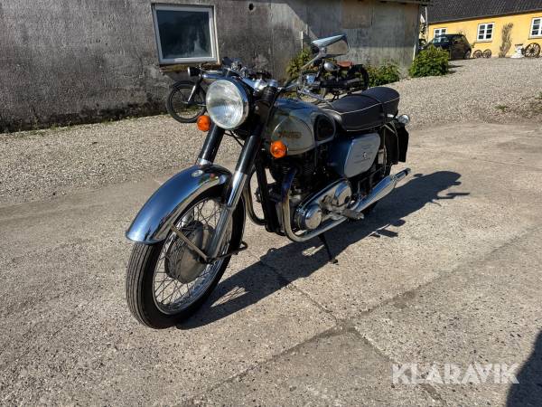 Motorcykel Norton Dominator