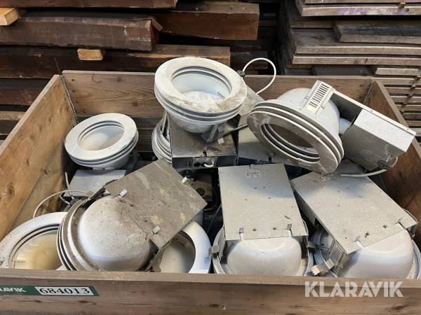 Lamper Louis Poulsen Type 43001 omkring 40 styk