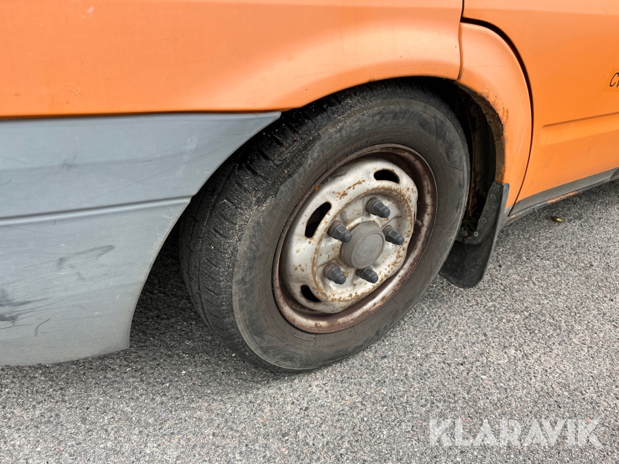 Ladbil Ford Transit mandskabsvogn